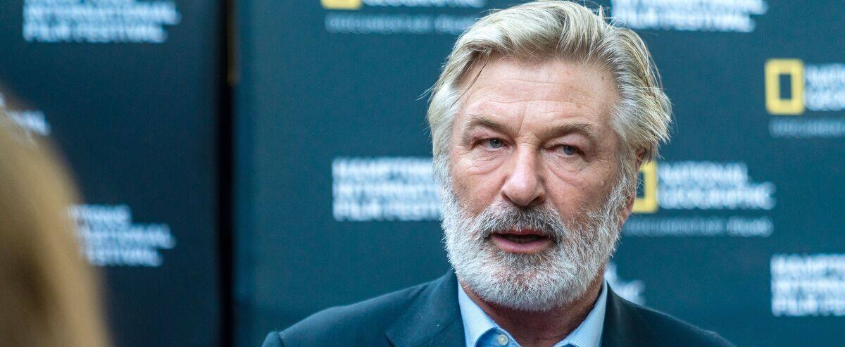 Tir mortel sur un tournage : des poursuites pénales contre Alec Baldwin «pas exclues»