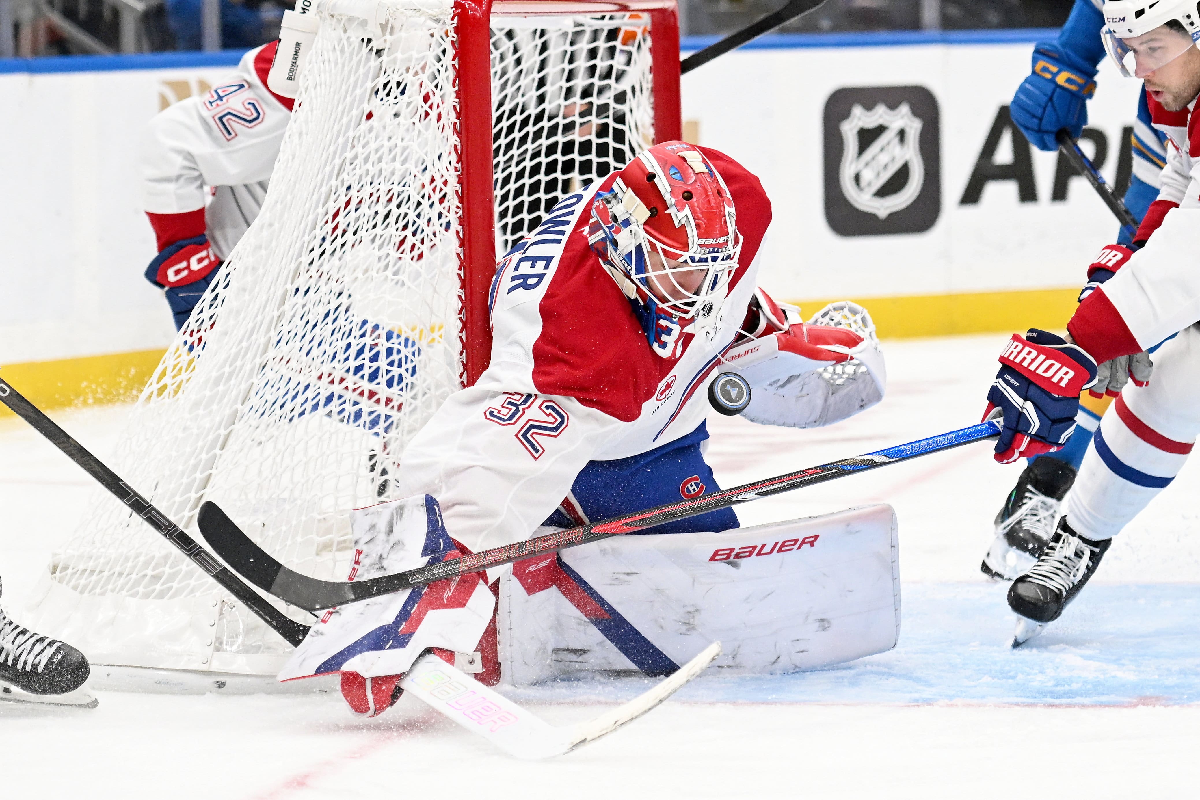 Canadien contre Blues : Jacob Fowler vole le match