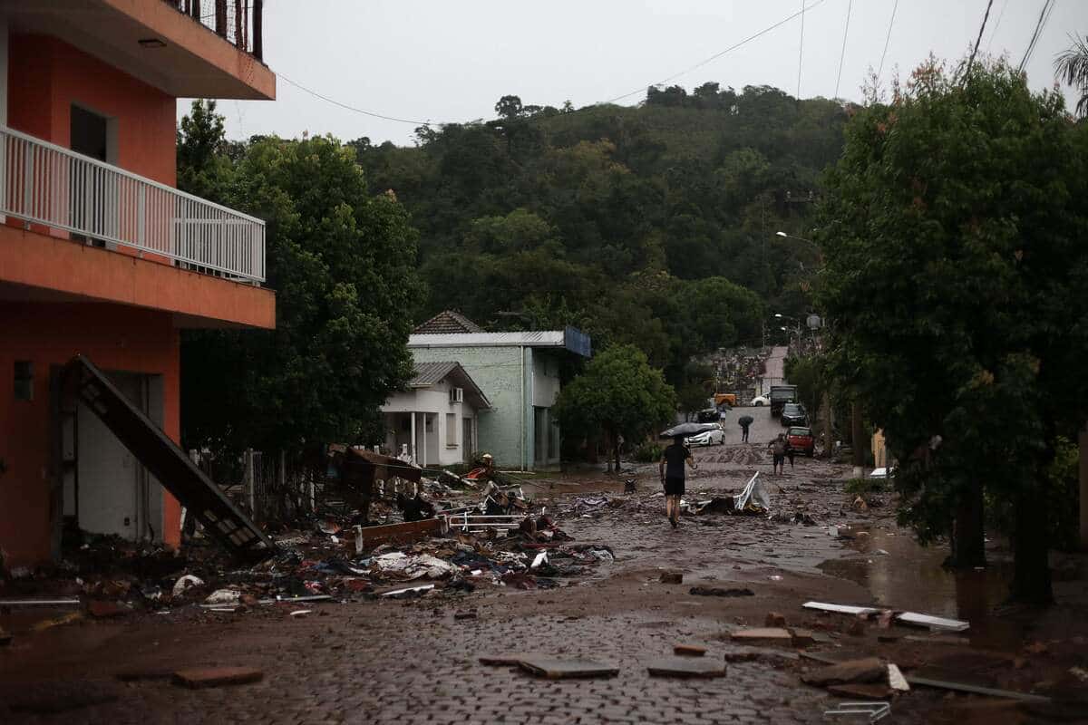 Au moins dix morts et 21 disparus: le bilan des intemp&eacute;ries ne cesse de s'aggraver au Br&eacute;sil