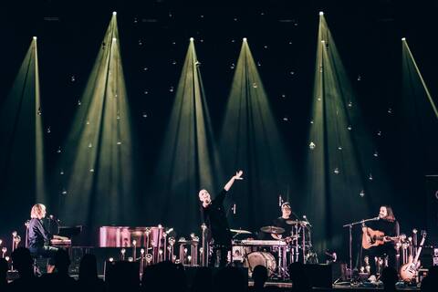 Jonathan Roy confirmed, Friday, during his visit to the Armory. With a hat turned on his head, the songwriter shows great maturity.