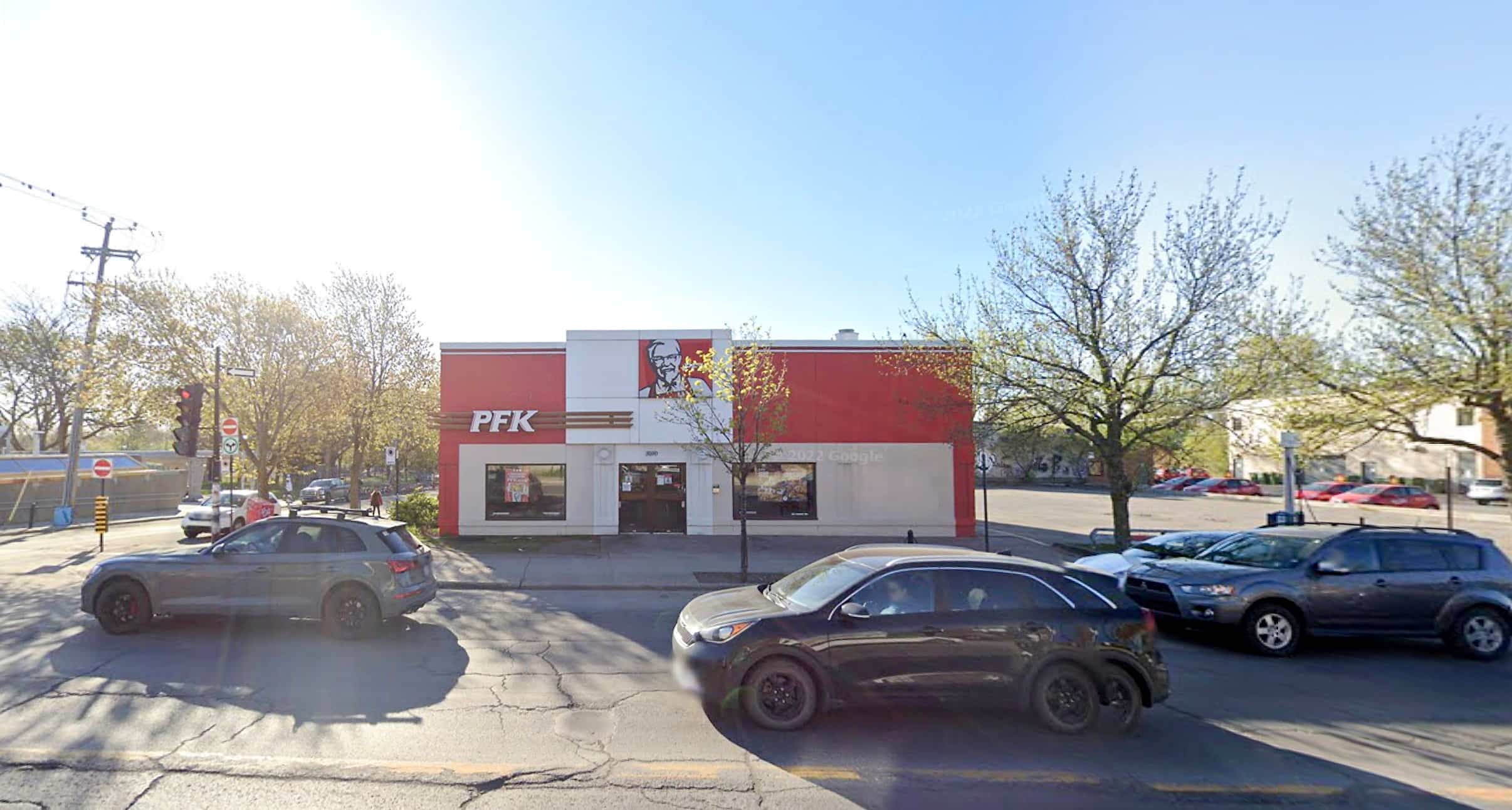 Un Montréalais poursuit PFK pour 25 000 $ après s'être cassé les dents sur un sandwich