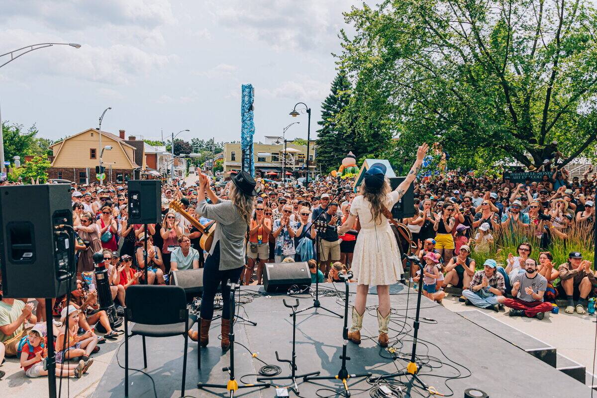 EN VID&Eacute;O | Un hommage impromptu &agrave; Karl Tremblay au Festif! de Baie-Saint-Paul