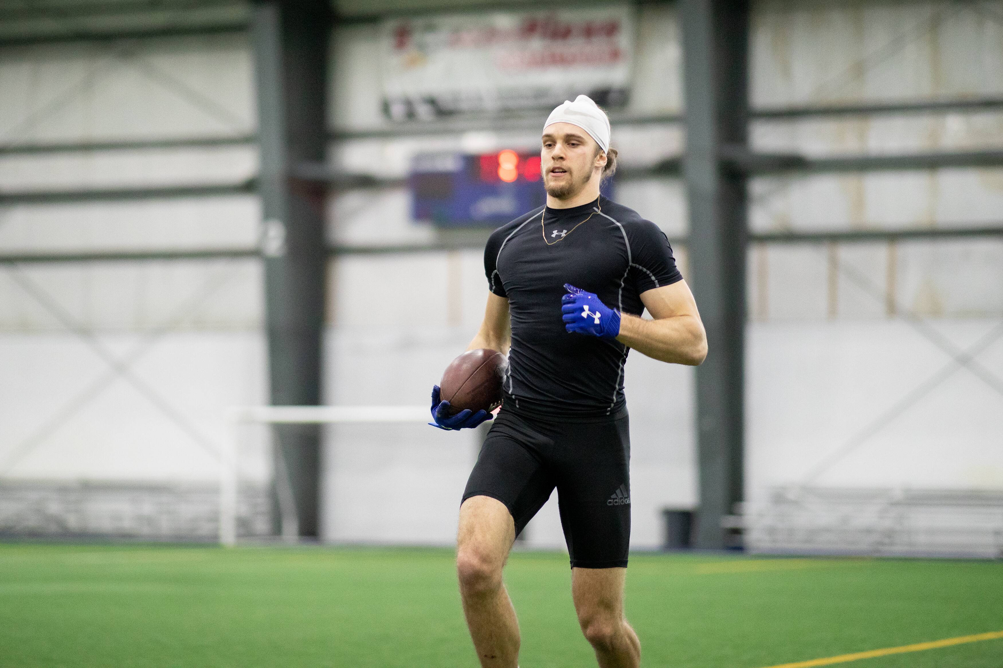 Les Alouettes repêchent MarcAntoine Dequoy TVA Sports