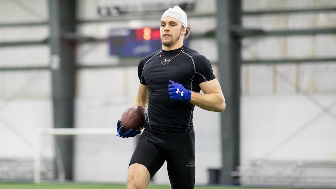 Les Alouettes repêchent MarcAntoine Dequoy TVA Sports