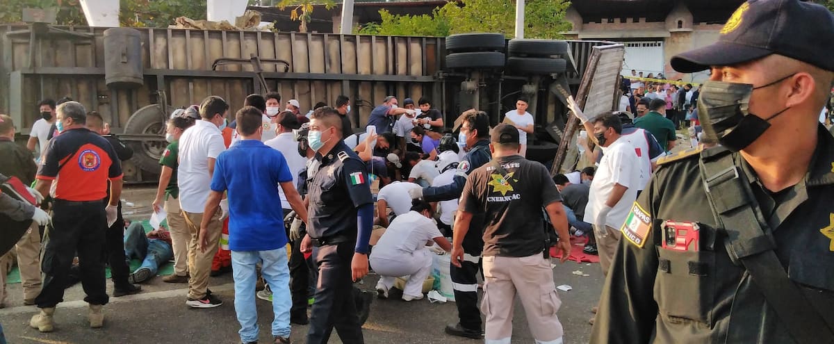 Após um acidente que matou 55 imigrantes ilegais, o México pediu a Washington que mudasse sua política de imigração Após um acidente que matou 55 imigrantes ilegais, o México pediu a Washington que mudasse sua política de imigração