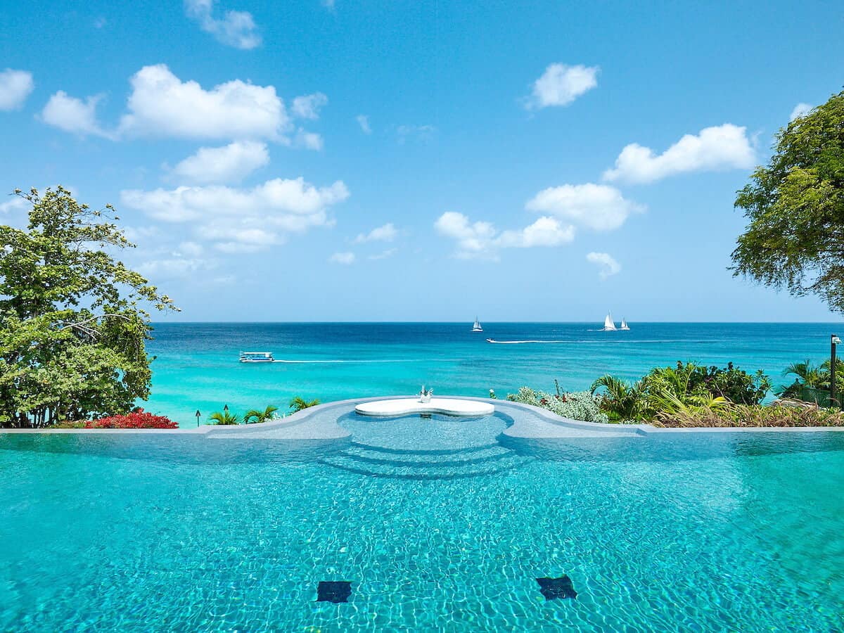 Vous pr&eacute;voyez voyager pendant le temps des F&ecirc;tes? Voici ce que vous devez savoir avant d&rsquo;acheter votre billet d&rsquo;avion