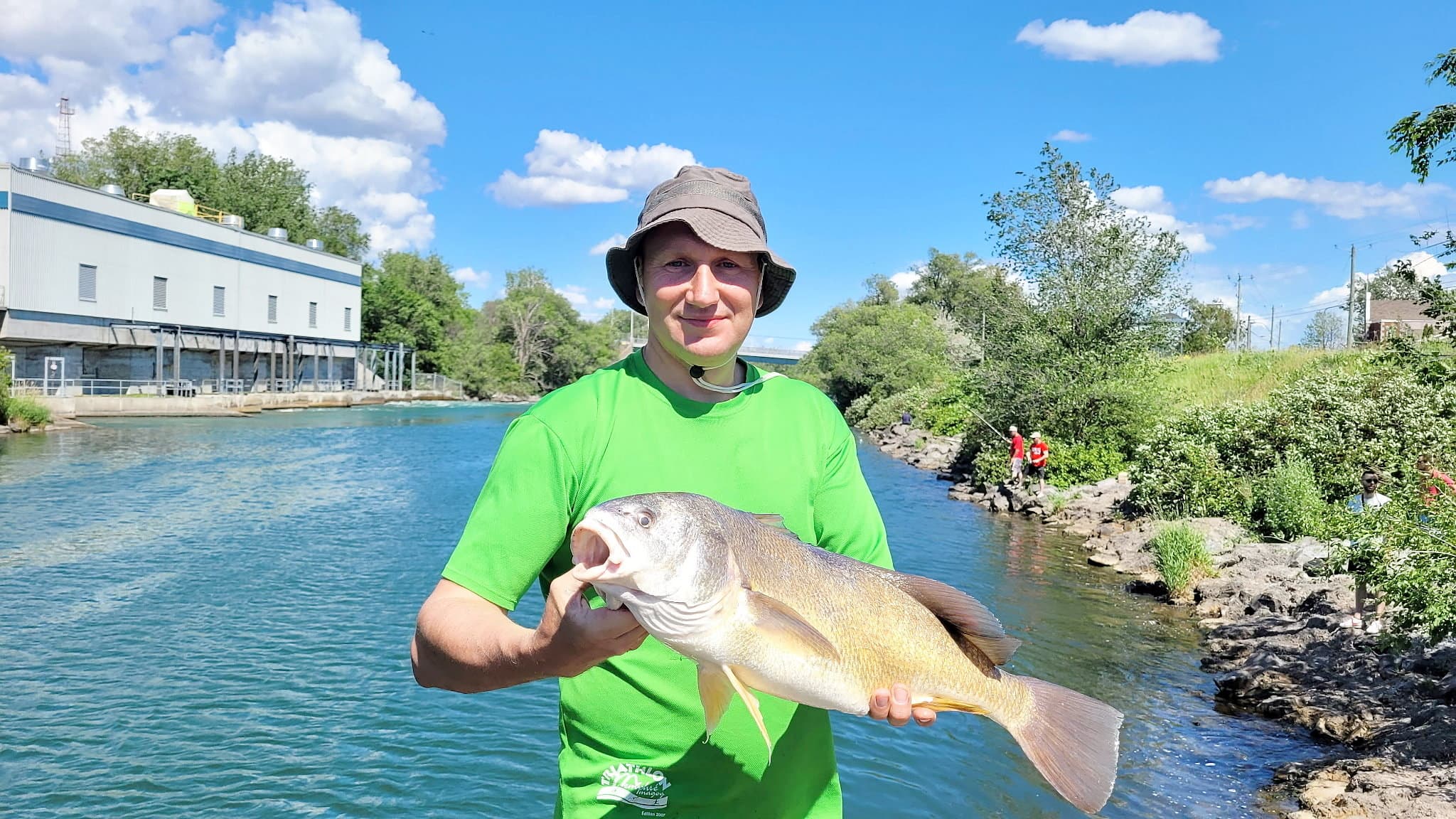 Un site de p&ecirc;che populaire non loin de rejets industriels
