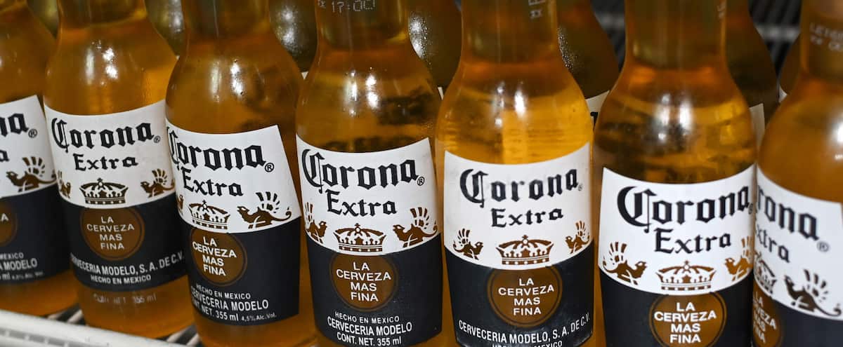 Scarica Gratis Images Corona Usa Critiquee Pour Une Pub Semblant Faire Reference Au dernière salutations