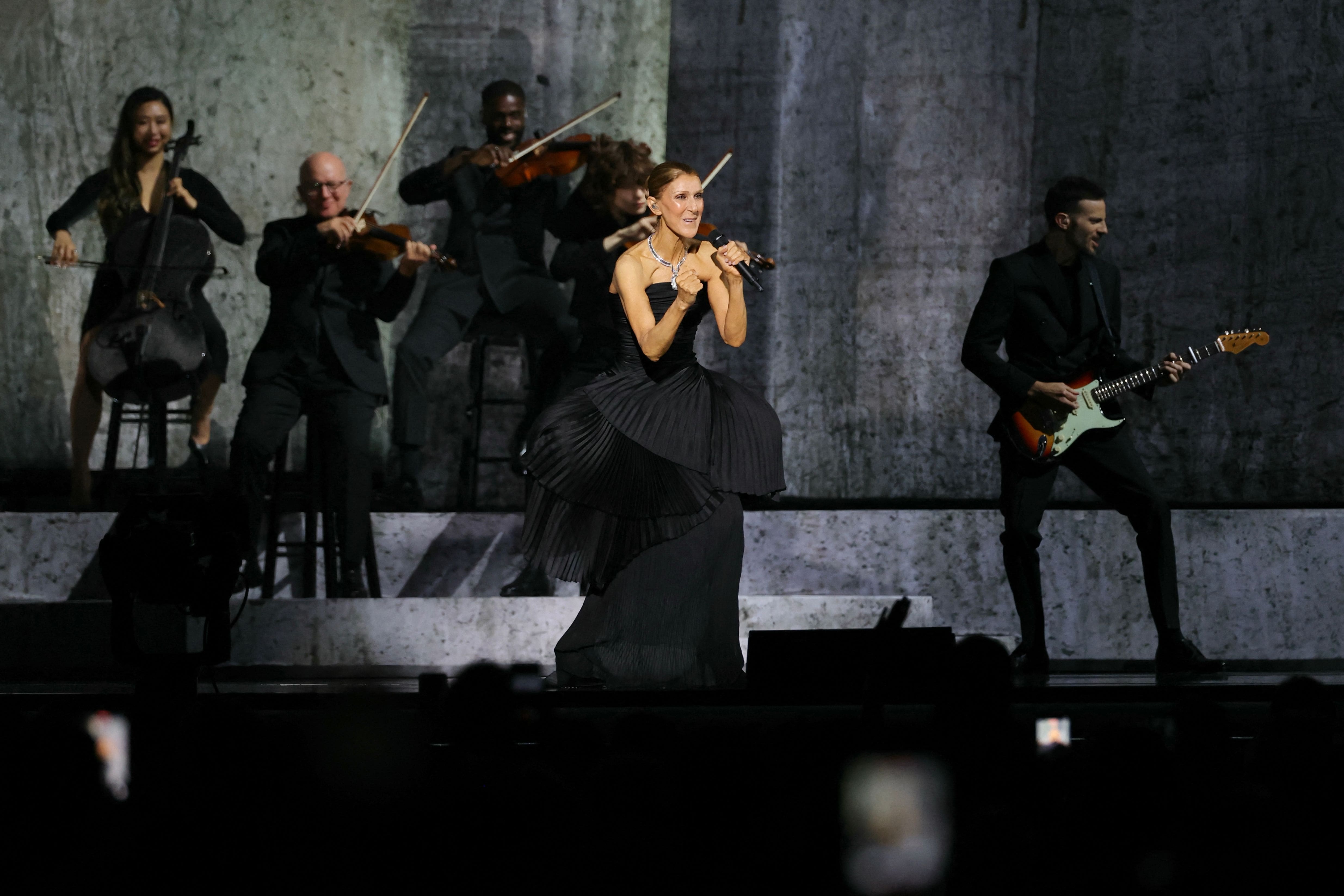 « C'était juste irréel » : un Québécois parmi les choristes de Céline Dion