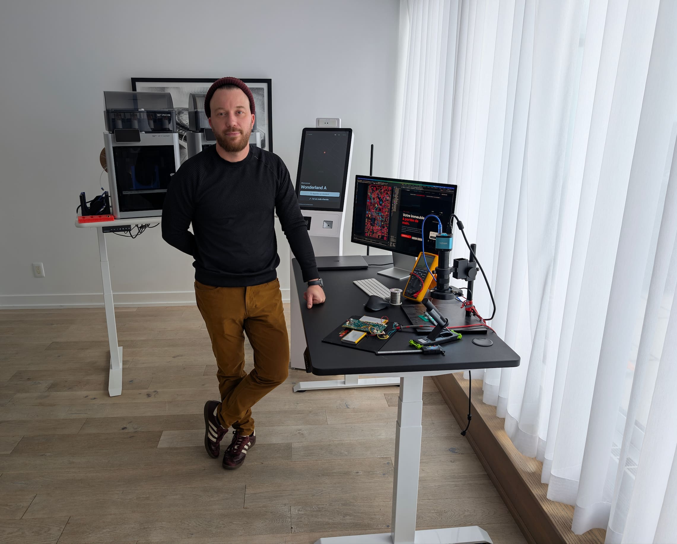 «Je suis moins cher» : ce Québécois veut battre les interphones «Made in China»