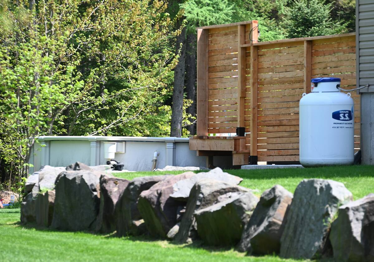 [PHOTOS] Un enfant retrouv&eacute; inconscient dans une piscine &agrave; Saint-Apollinaire