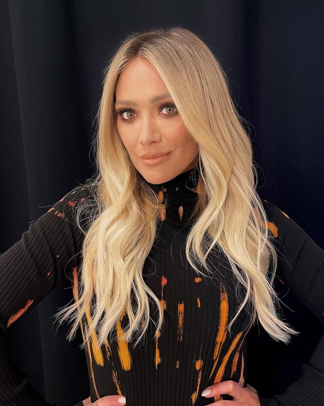 Hilary Duff pose nue en couverture de magazine