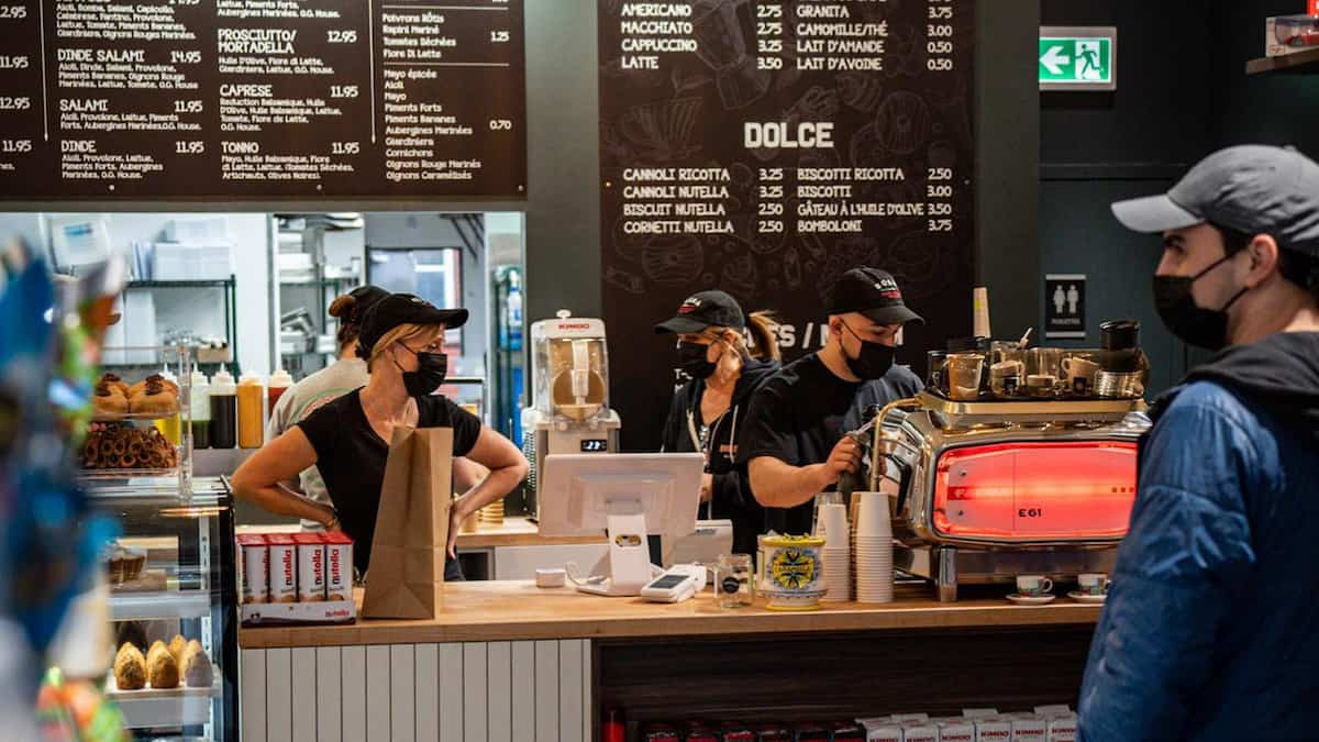 Allestimento di un negozio BOSSA al banco di Ready-to-Eat 100% italiano a Vieux-Rosemont