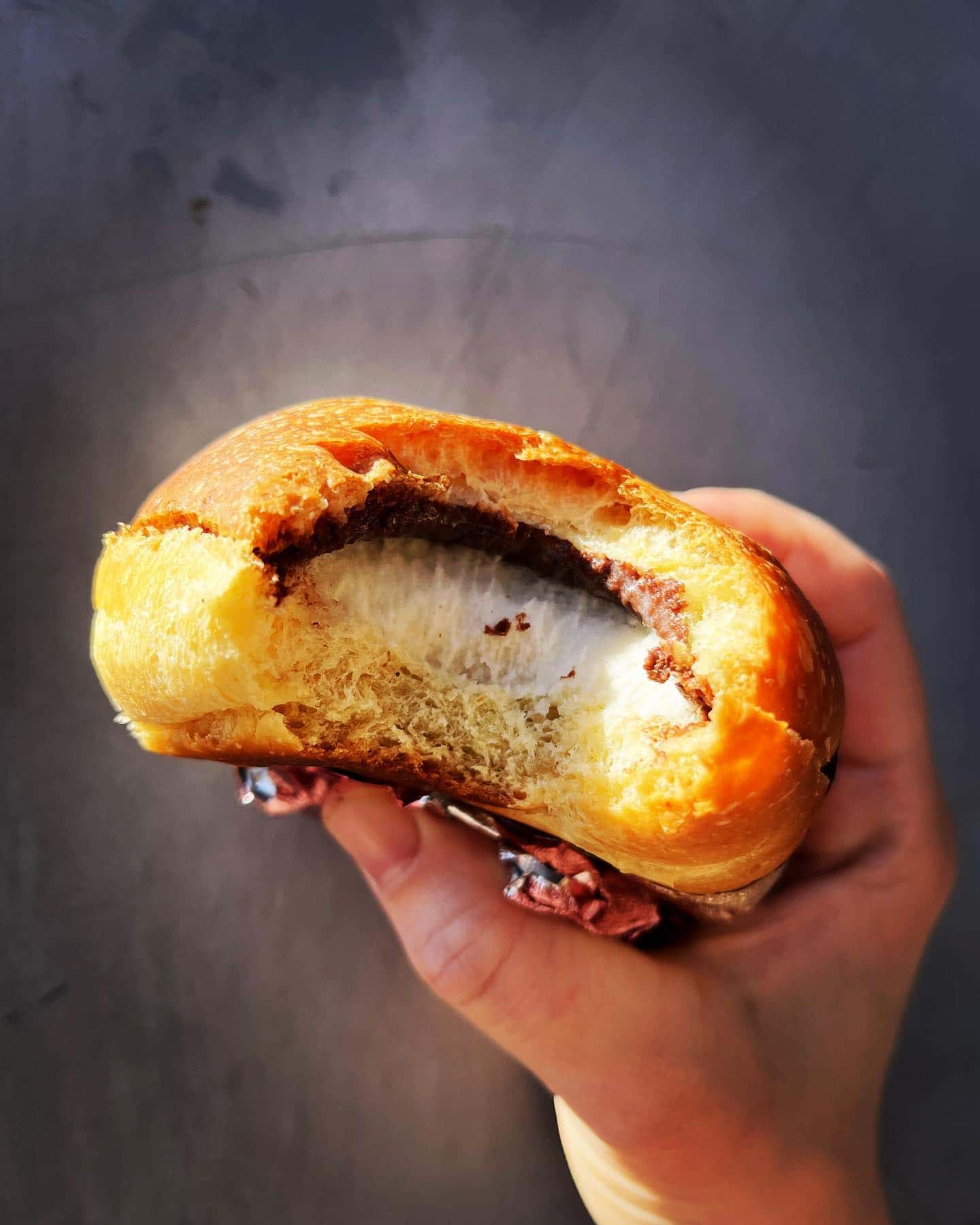 Un burger glacé décadent dans ce bar laitier
