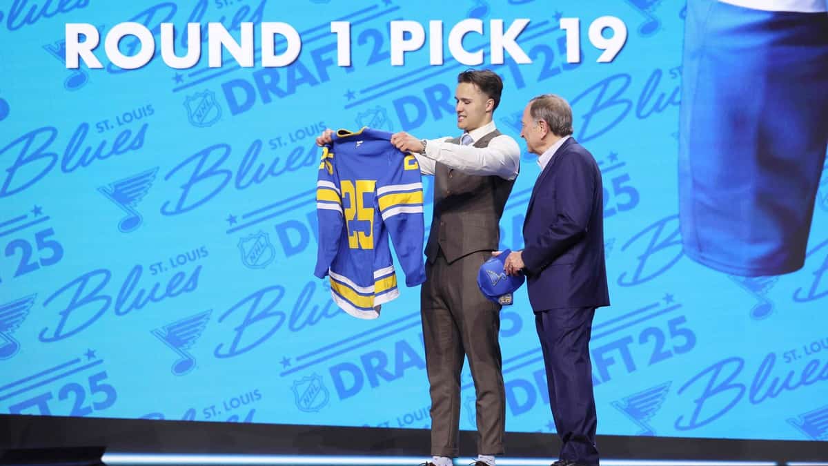 Justin Carbonneau craque après avoir été repêché : «J'ai eu une pensée pour mes parents»