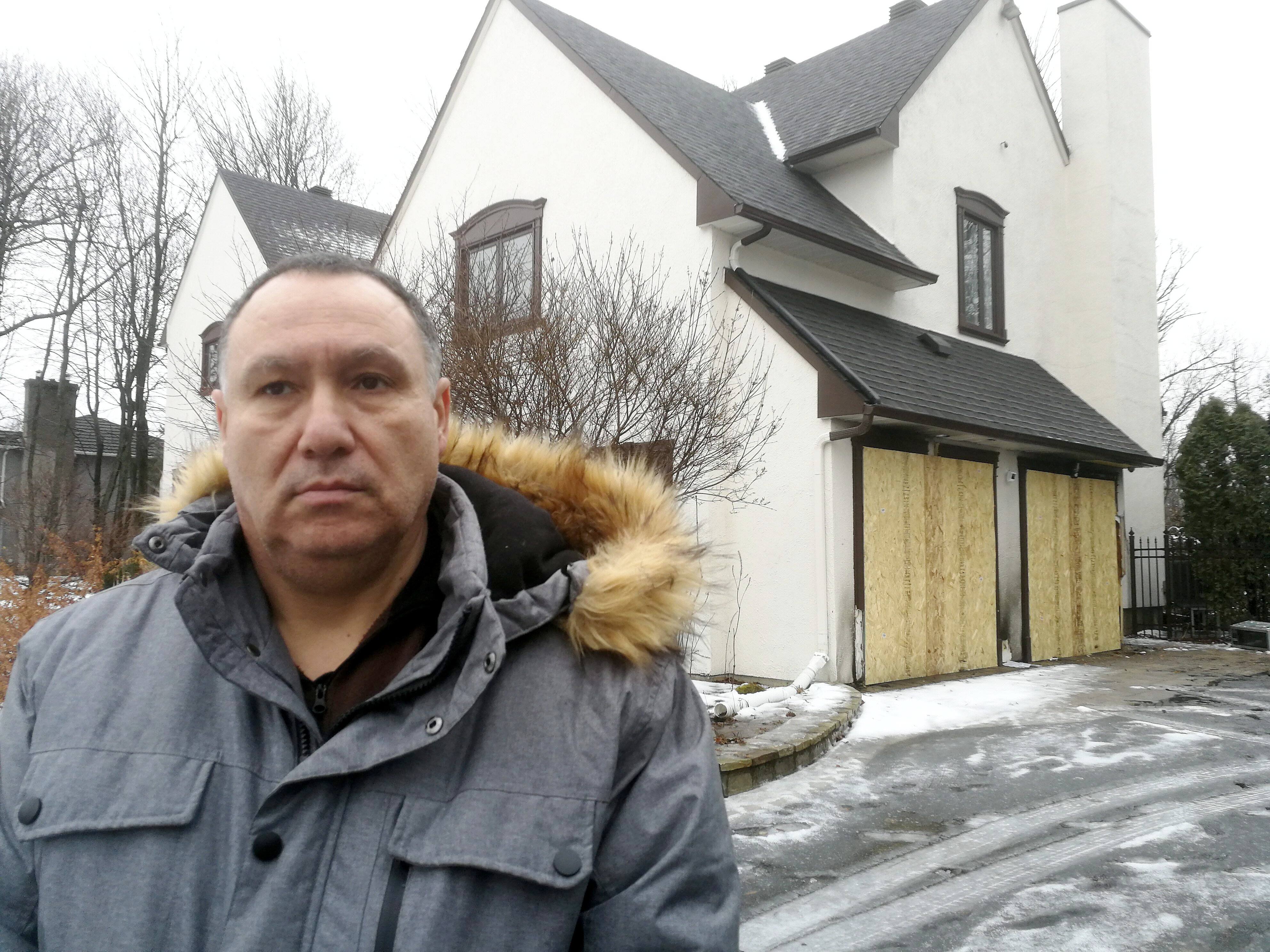 Su casa en Carignan fue sospechosamente incendiada en noviembre de 2018.