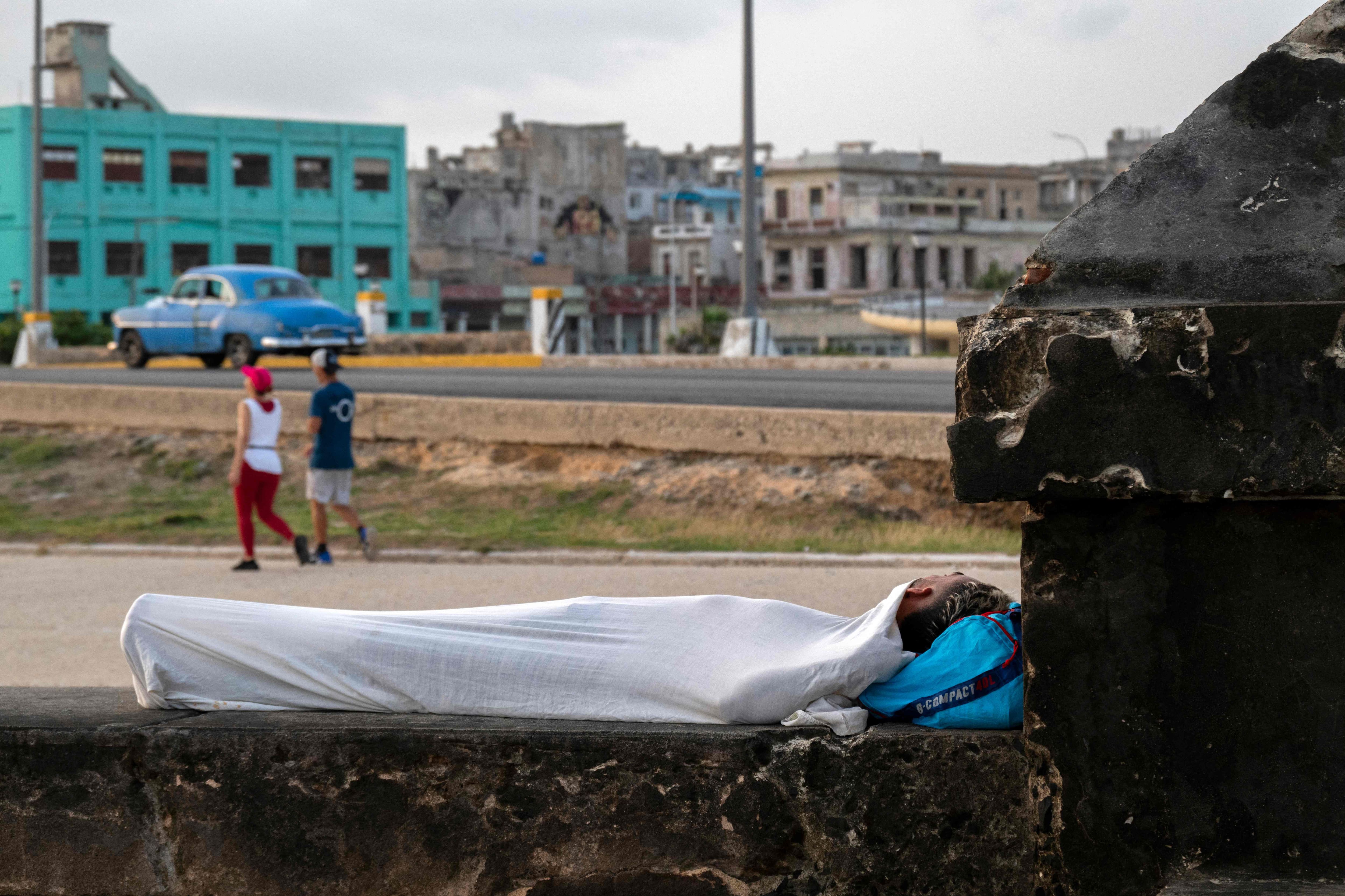 Cuba: les lois se succèdent pour concrétiser les réformes économiques