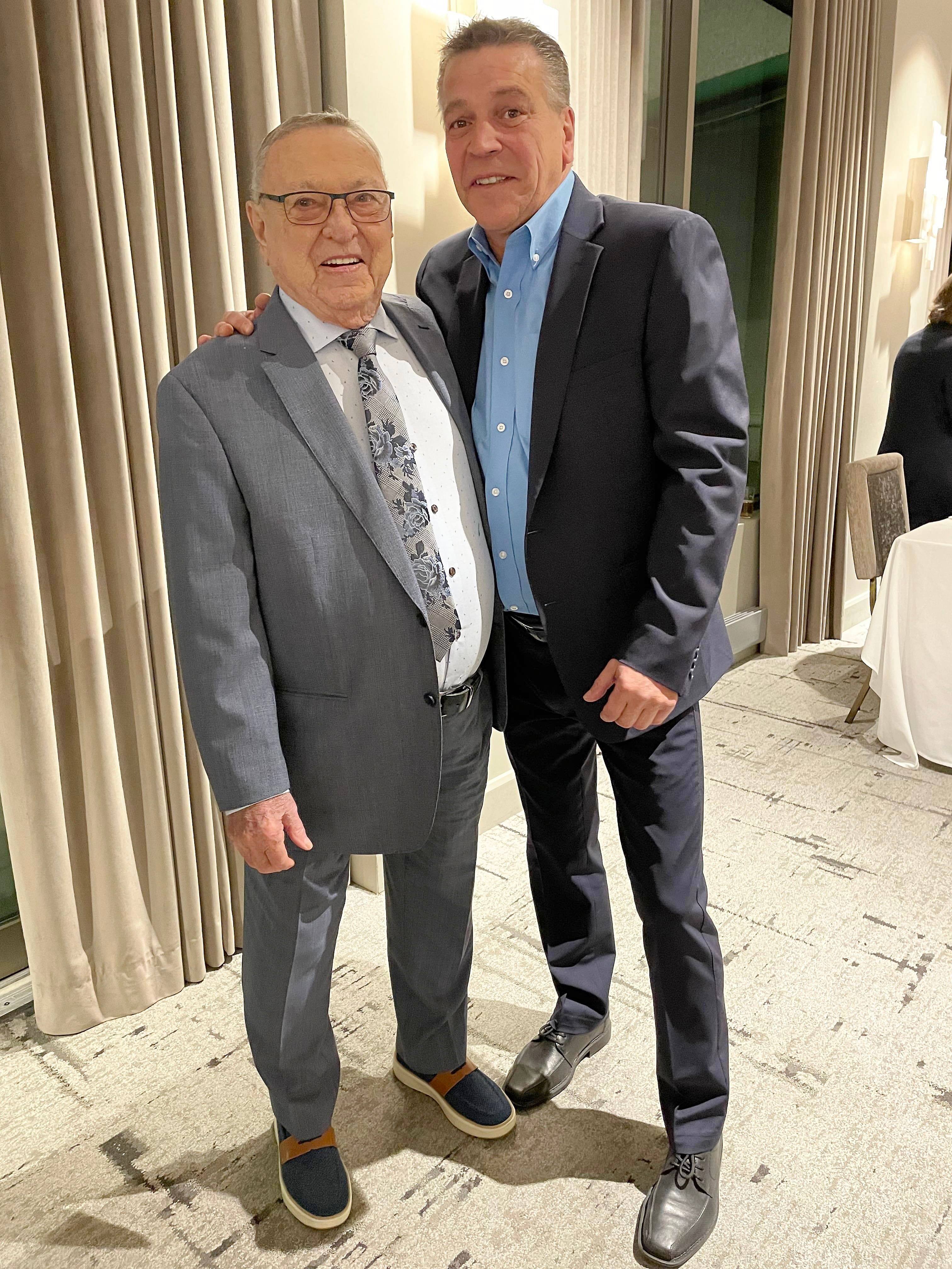 Il profite du gala d’intronisation du Panthéon des sports du Québec pour rencontrer son idole