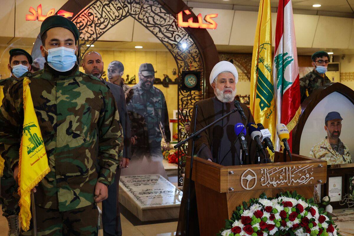 Le commandant Naim Qassem, chef adjoint du groupe libanais Hezbollah, lors d'une cérémonie commémorative en 2022.