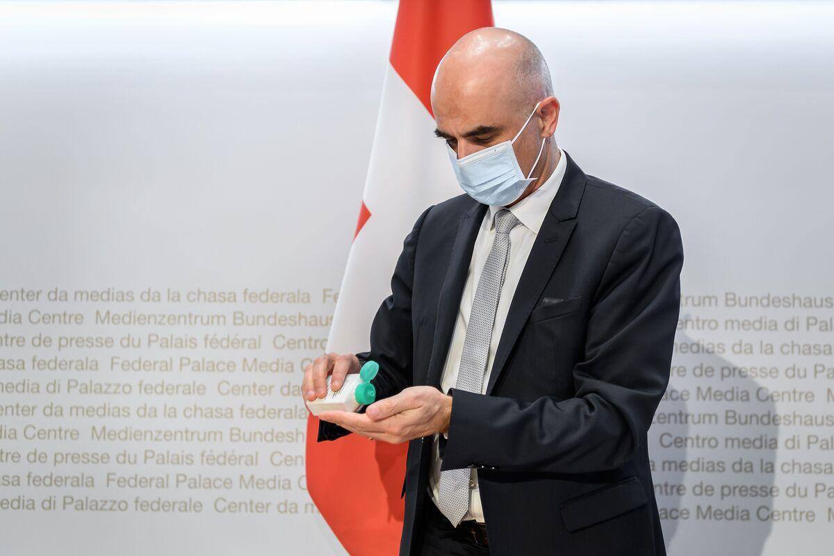 COVID-19: la Suisse reconnaît des erreurs | JDQ