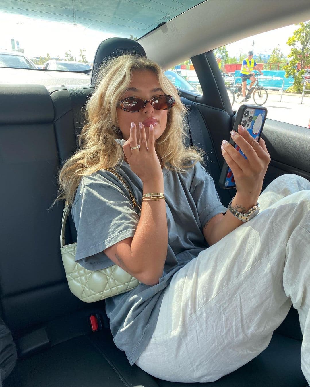 Voici le sac à main de l'automne selon les stars