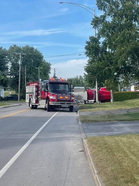 A fire truck driven by a drunk driver overturned in Amki, Pas-Saint-Laurent. The 60-year-old woman who was driving the van remained in critical condition on Sunday.