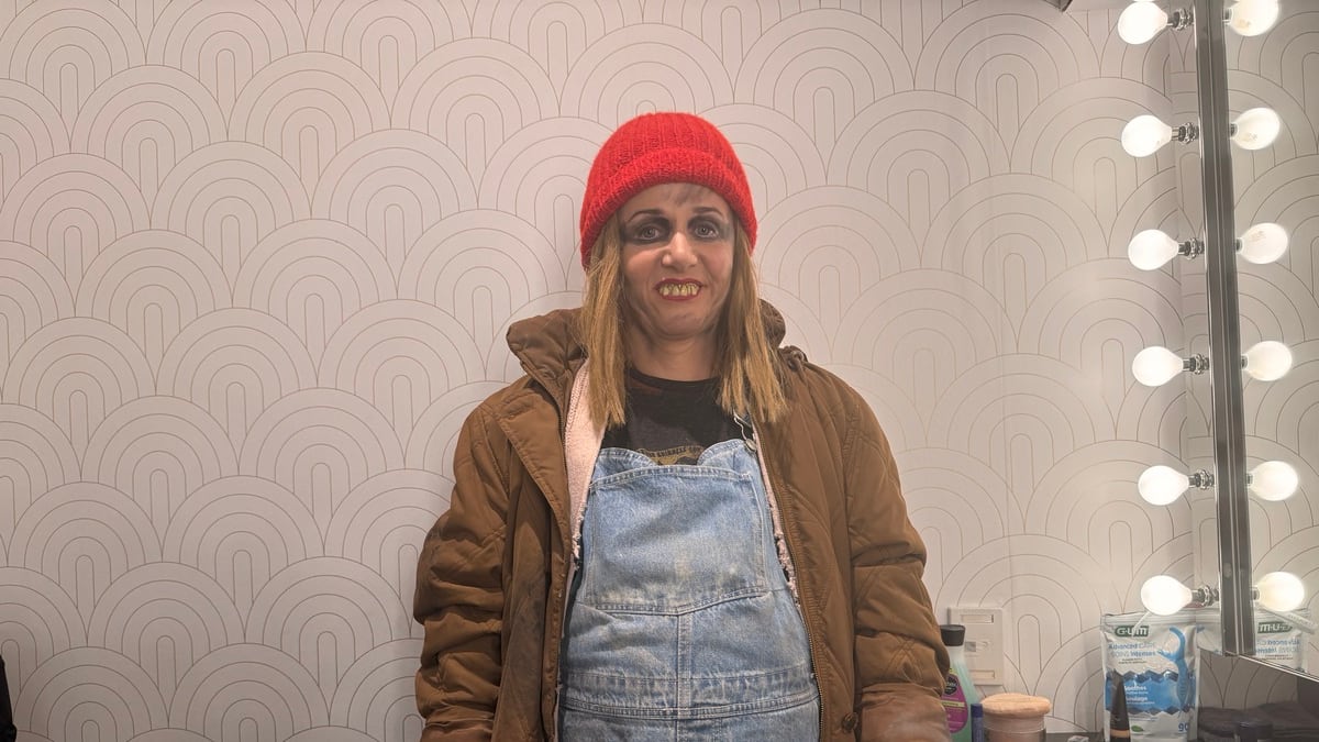 «On a tous l’air un peu taouin»: en coulisses de la pièce «Le père Noël est une ordure»