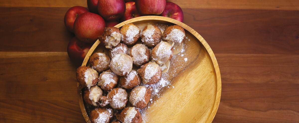 Beignets à la pomme et beurre d’érable