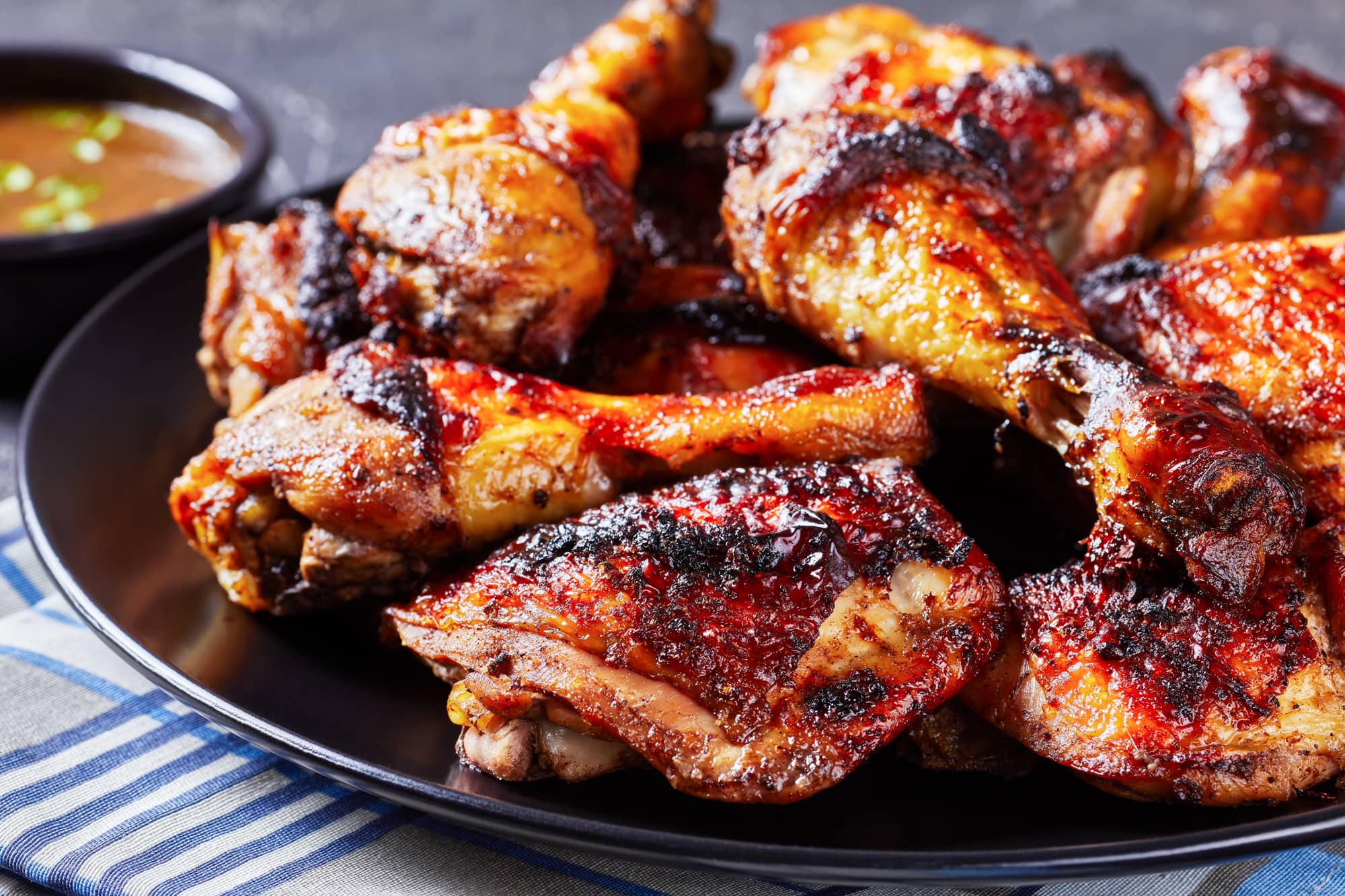 Le combat des circulaires: les cuisses de poulet à leur plus bas prix de l’année