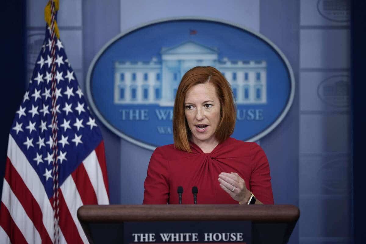 nous ne sommes pas en guerre contre facebook assure la maison blanche jdm