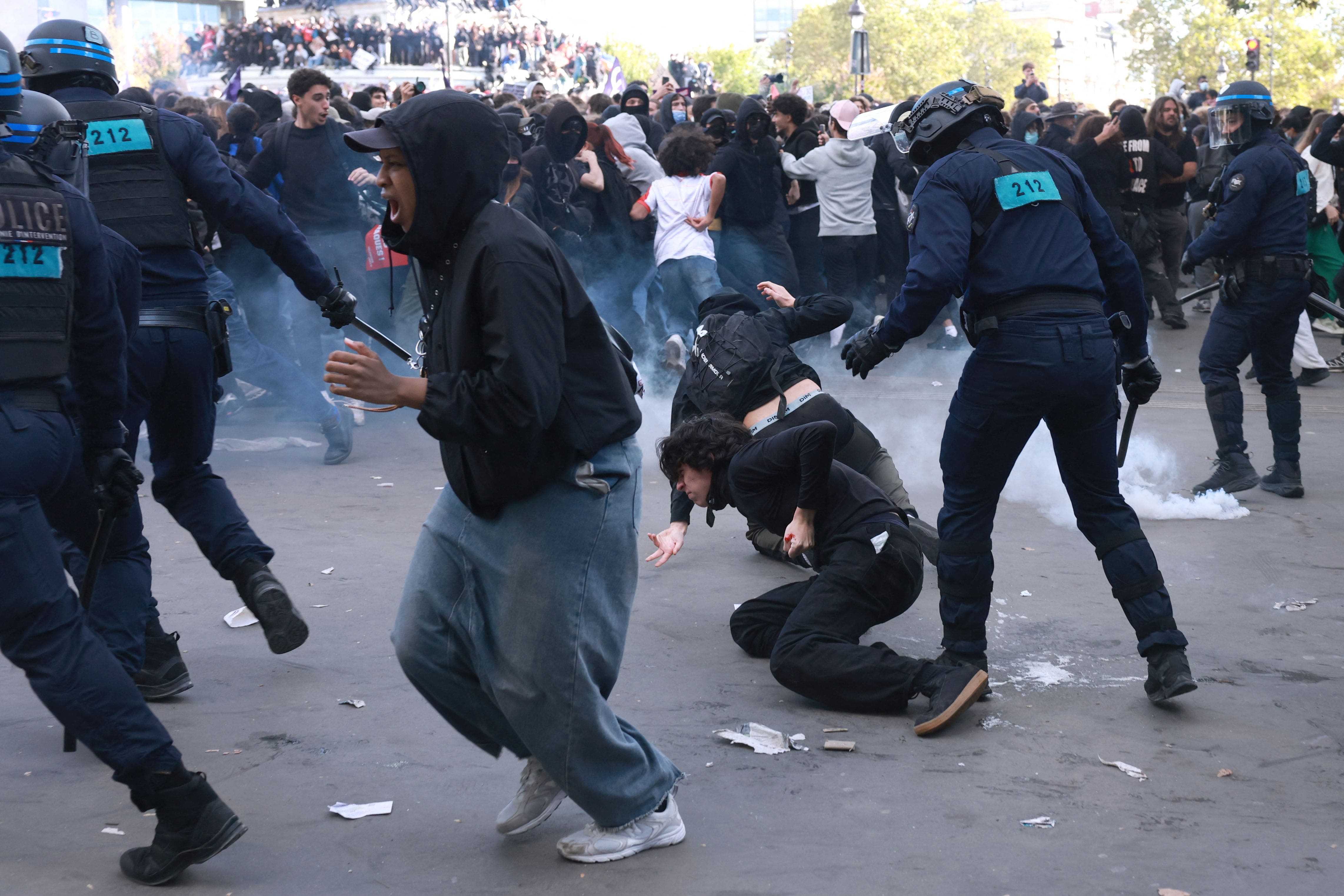 La révolte des étudiants français: au-delà des clichés