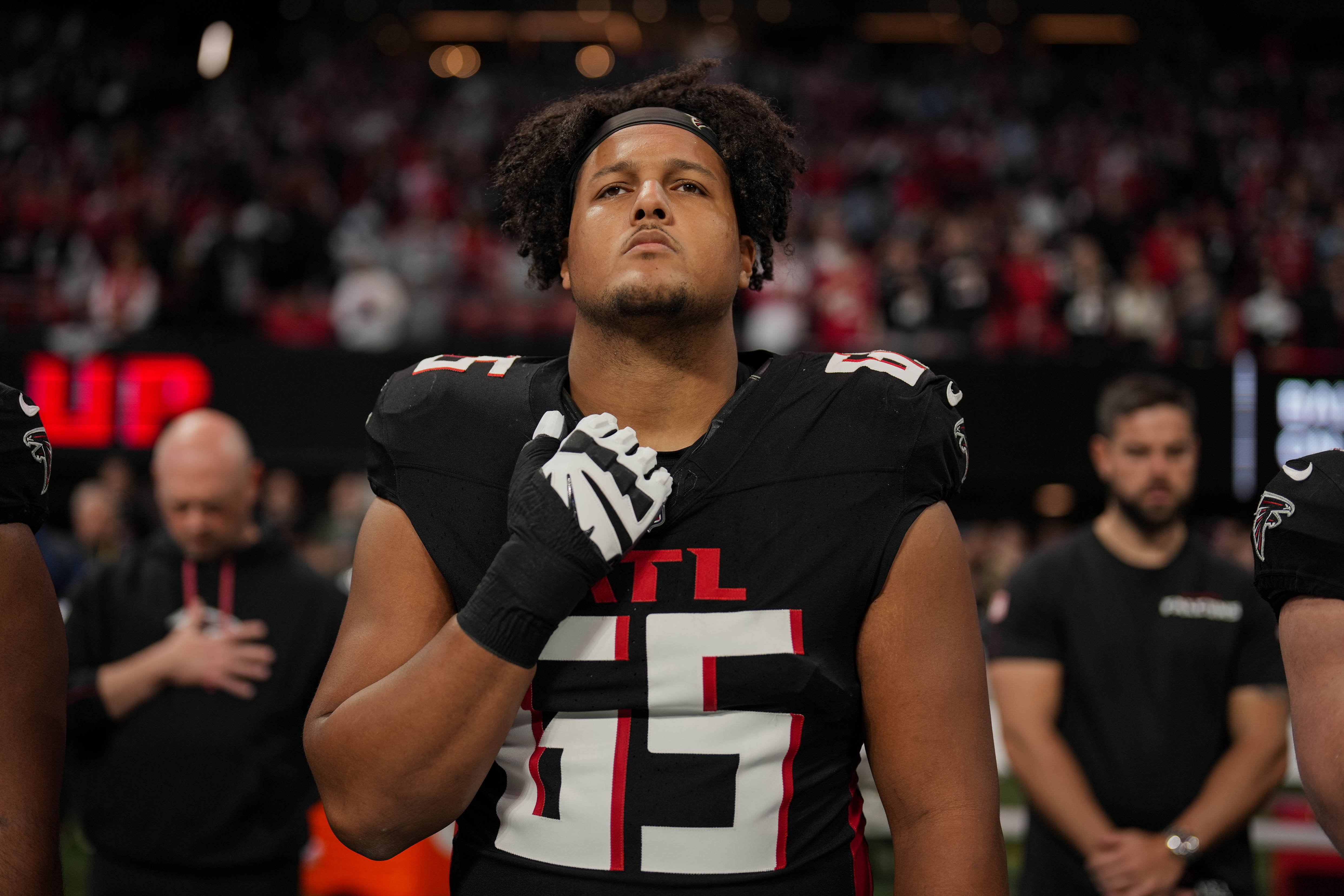 «C’est un nouveau défi pour moi»: Matthew Bergeron dans l’inconnu avec le grand ménage chez les Falcons