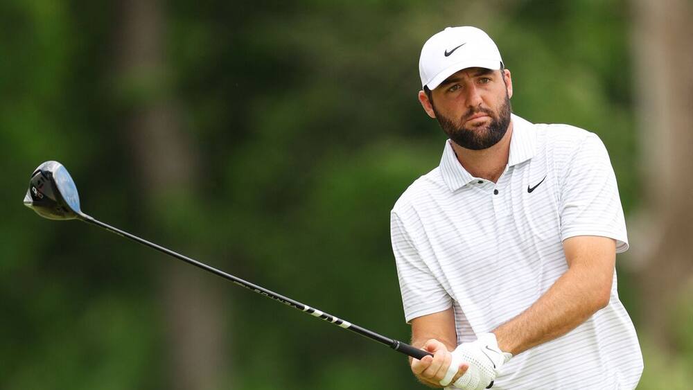 Le meilleur joueur au monde Scottie Scheffler arrêté et menotté par la police devant le club de golf