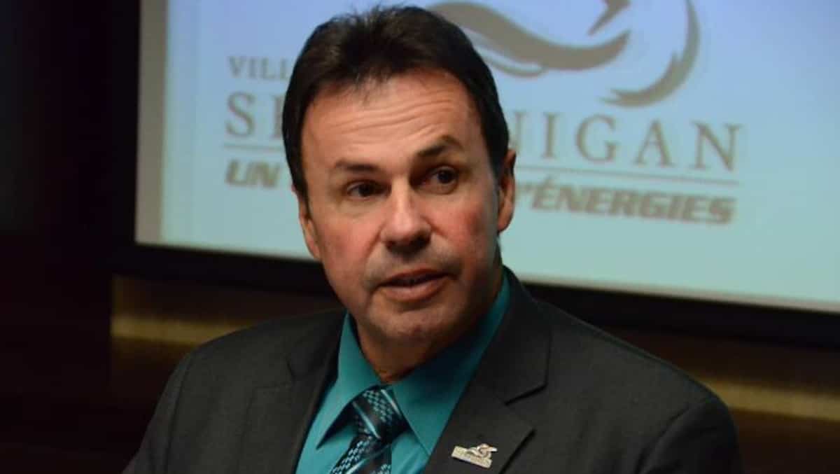 «Je Ne Me Plains Pas De Mon Salaire»: Le Maire De Shawinigan Défend...