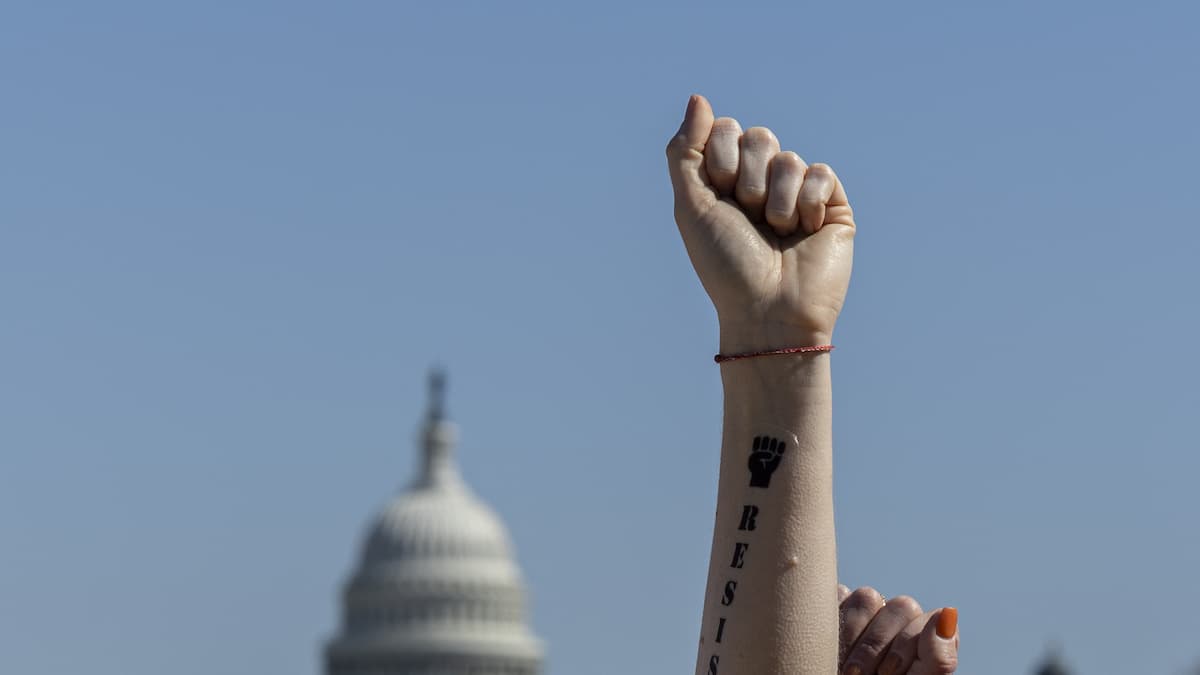 Les dessinateurs de presse exposés à des poursuites abusives et à la censure dans le monde