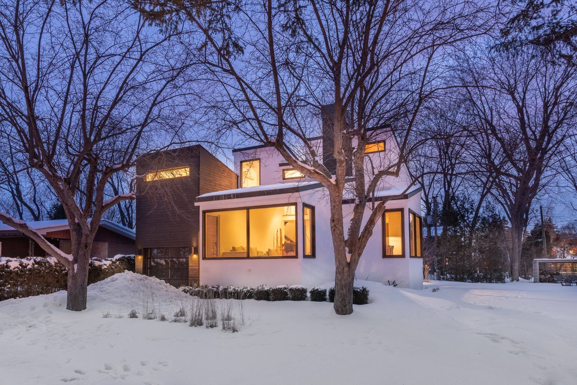 Une magnifique maison à paliers à 1 298 000$