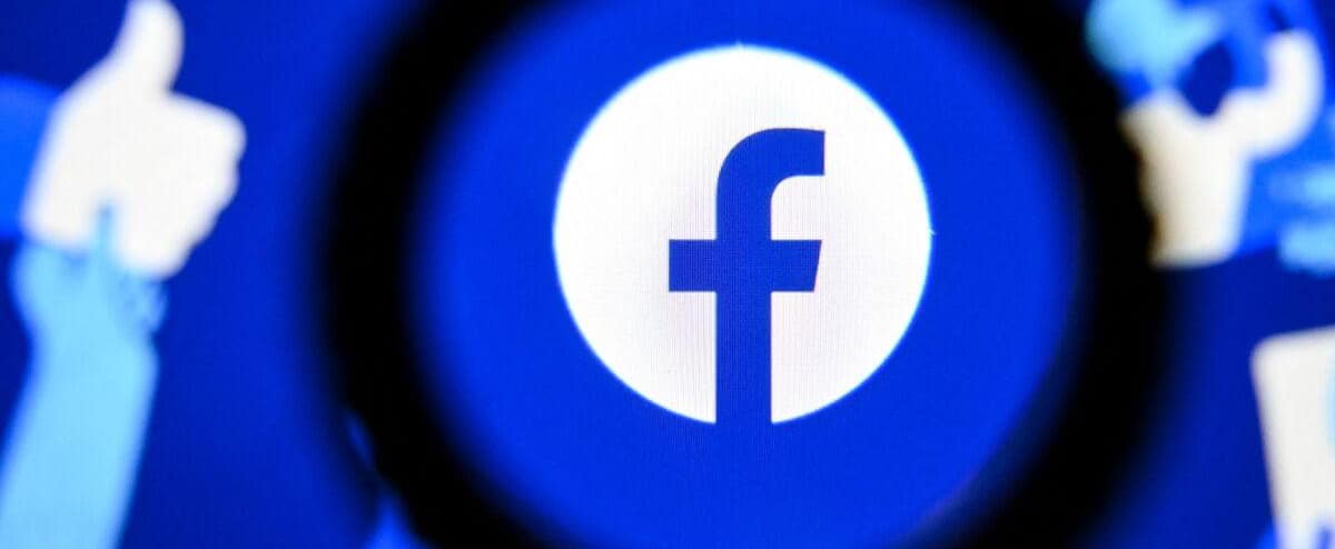 Facebook en voie de changer de nom et d'image de marque