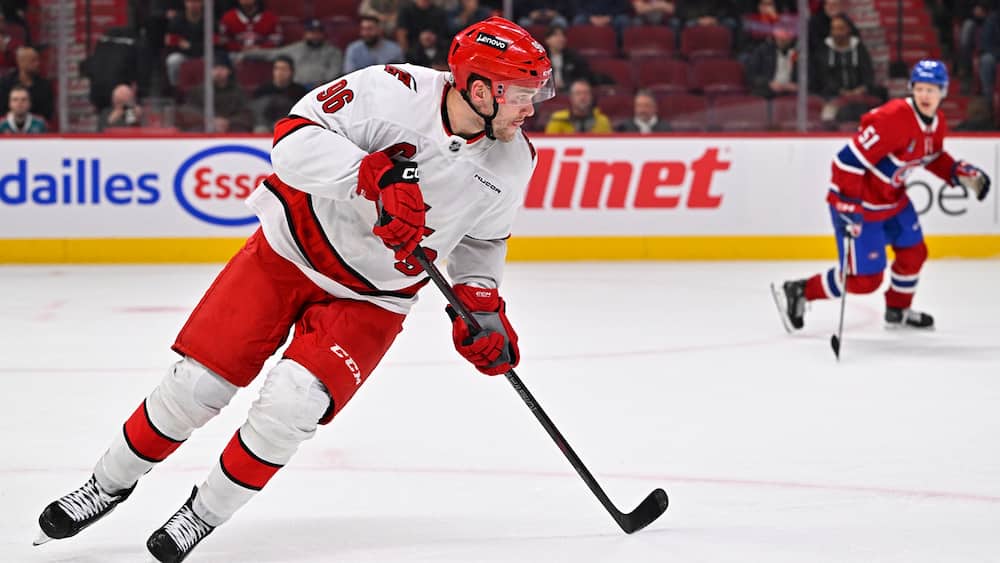 Les Hurricanes magasinent Rantanen