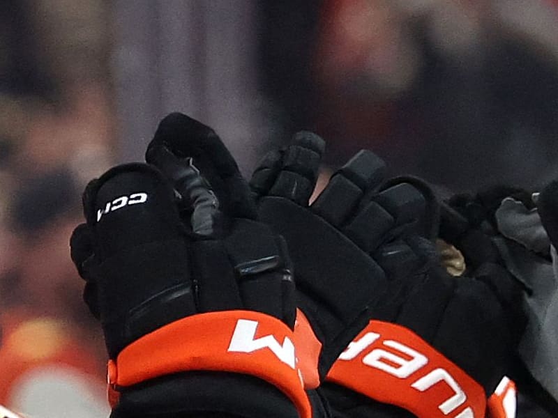 Un premier tour du chapeau mémorable pour Beckett Sennecke