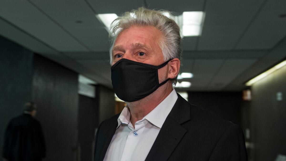 Procès Rozon : «Il s’est comme jeté sur moi» | TVA Nouvelles