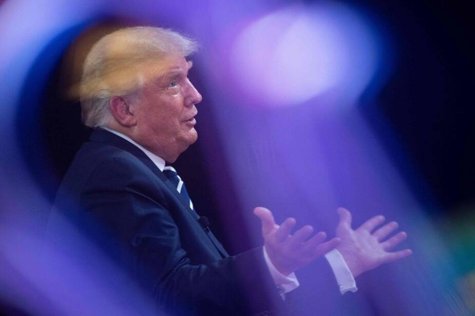 Image principale de l'article Trump se fait chauffer les fesses pour un retweet