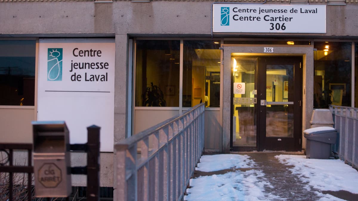 Centres jeunesse: Carmant affirme qu’il était opposé à l’isolement de jeunes