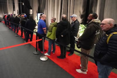 Os homens fizeram o arquivo para um último foi