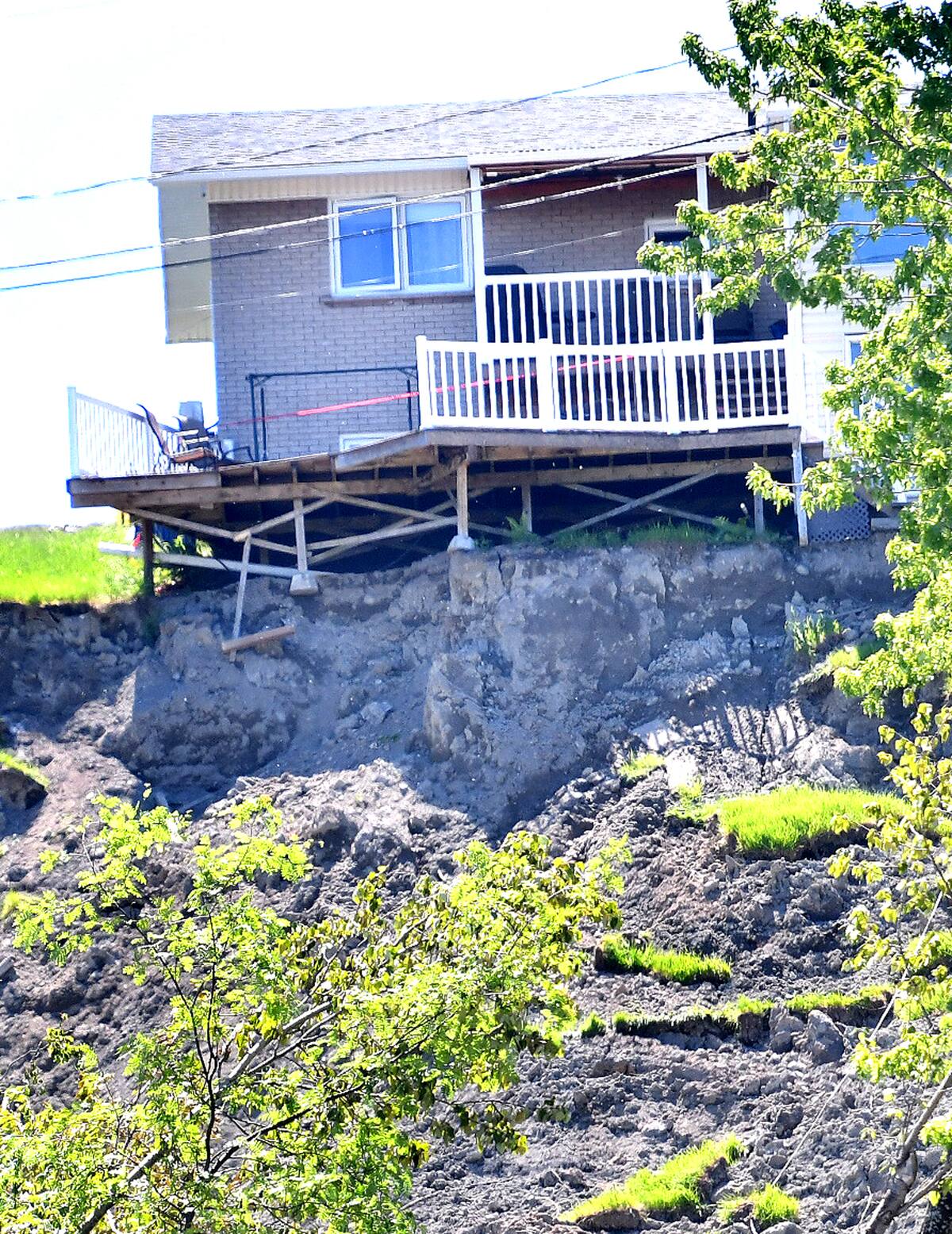 &Eacute;vacuations &agrave; La Baie: le gouvernement bonifie son aide aux sinistr&eacute;s