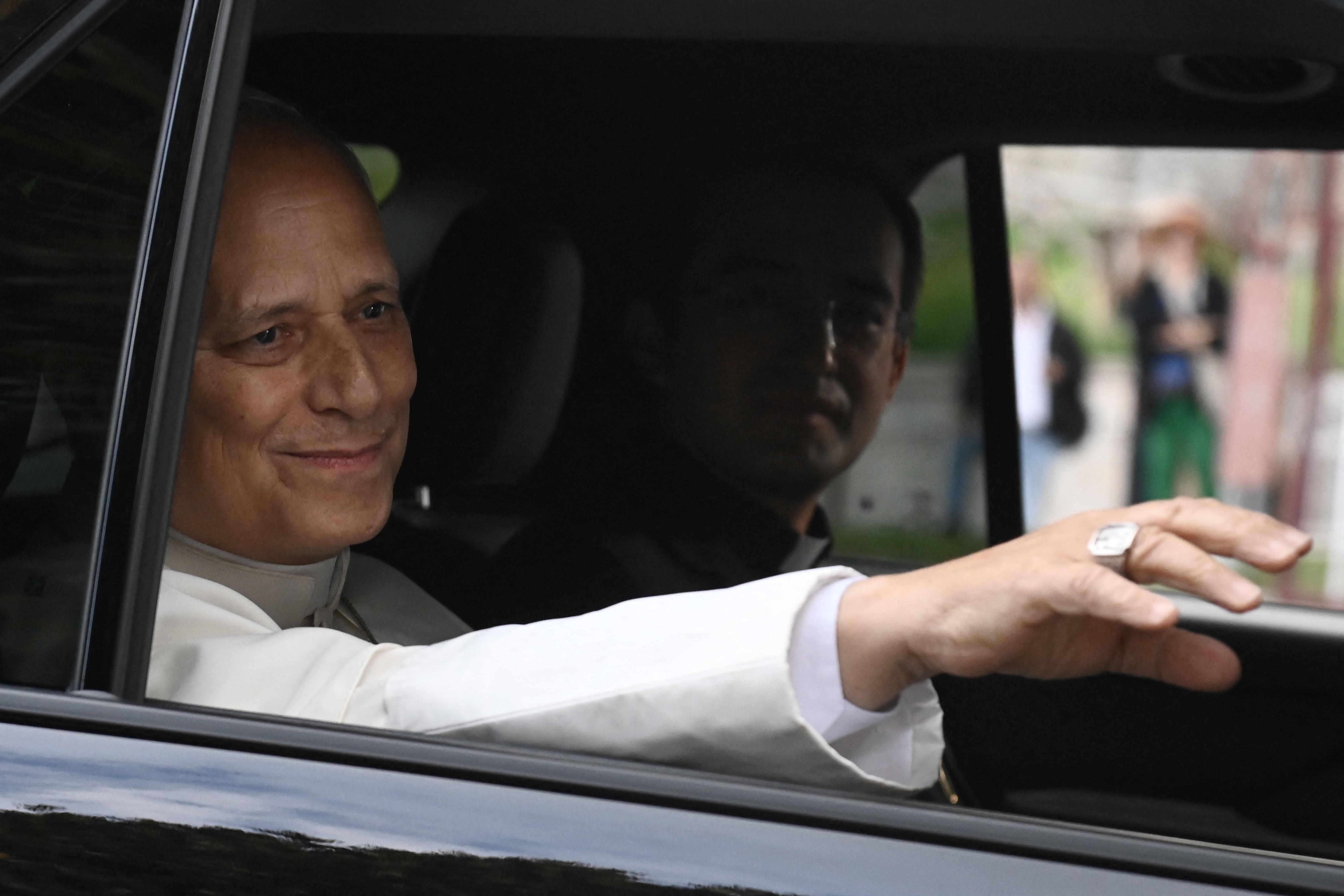 Le pape quitte l’hôpital Gemelli de Rome