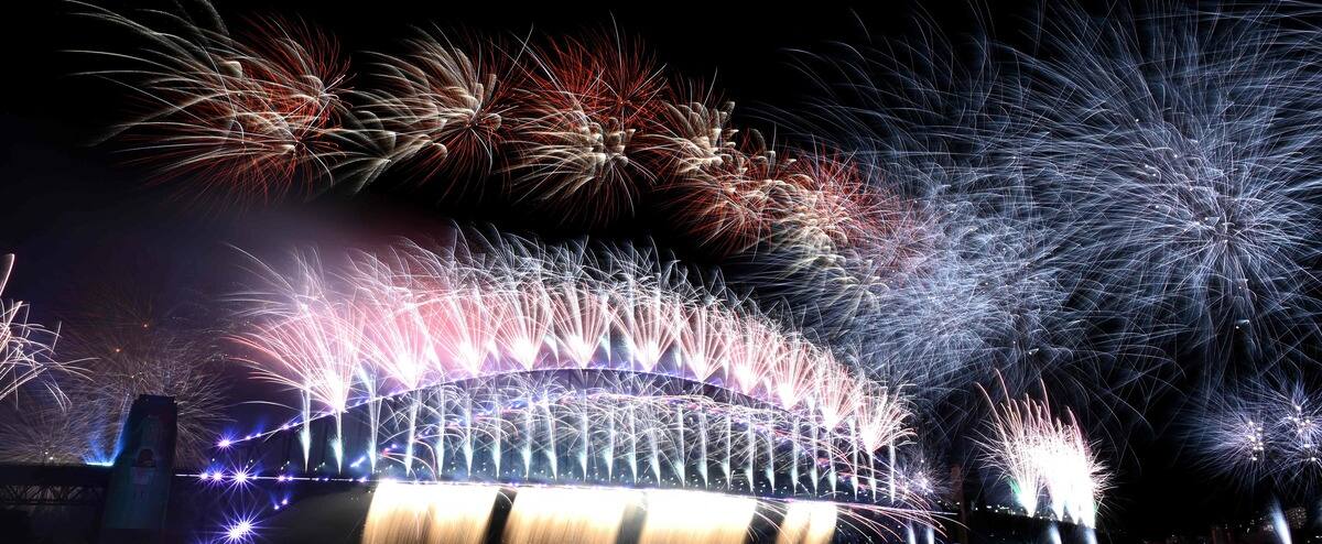Le monde fête un deuxième Nouvel An sous l’ombre de la Covid