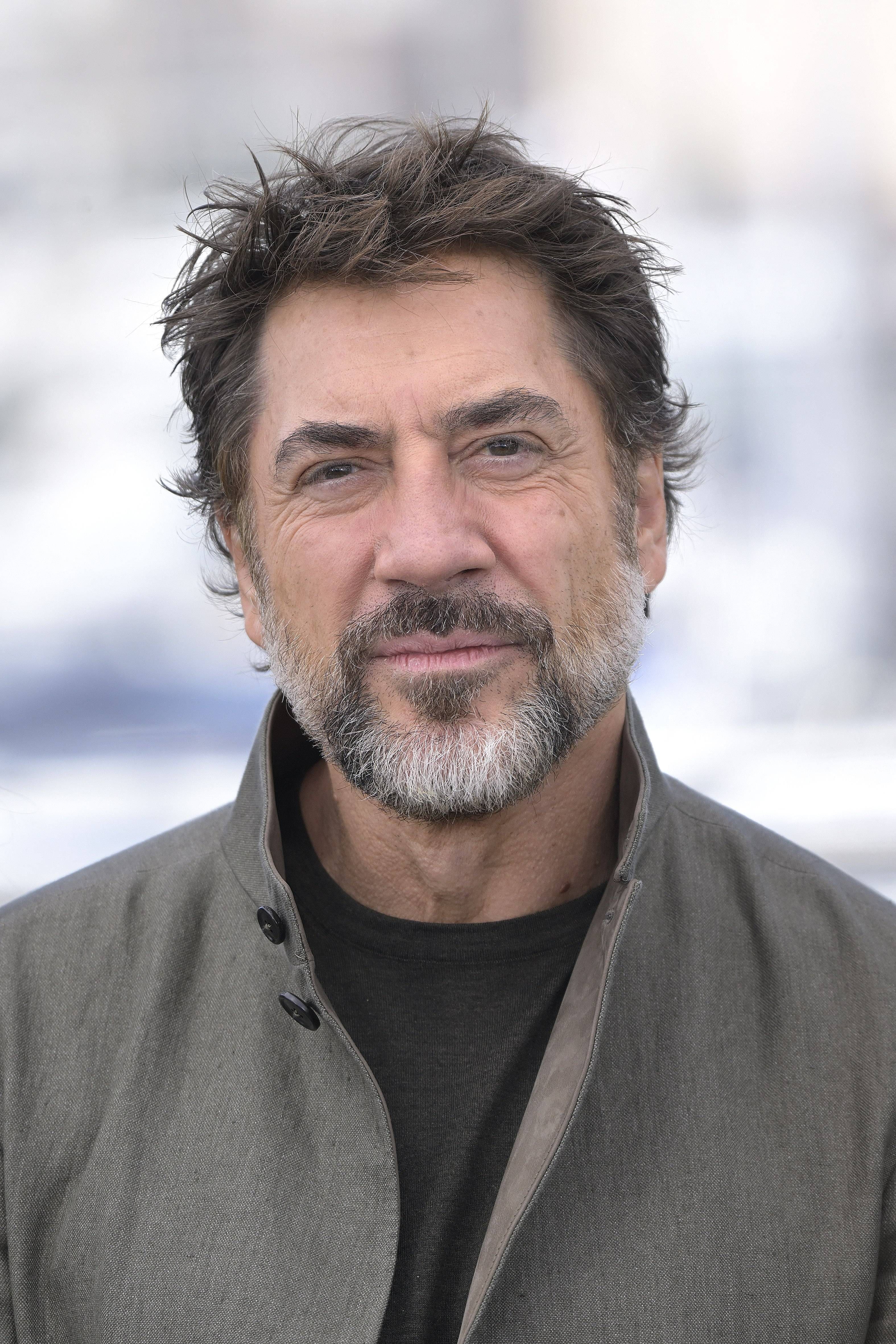 «Leur masculinité toxique cause des milliers de morts» – voyez Javier Bardem s’en prendre à Donald Trump et Vladimir Poutine