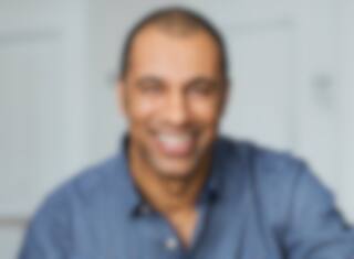 Martin-David Peters lance un premier livre