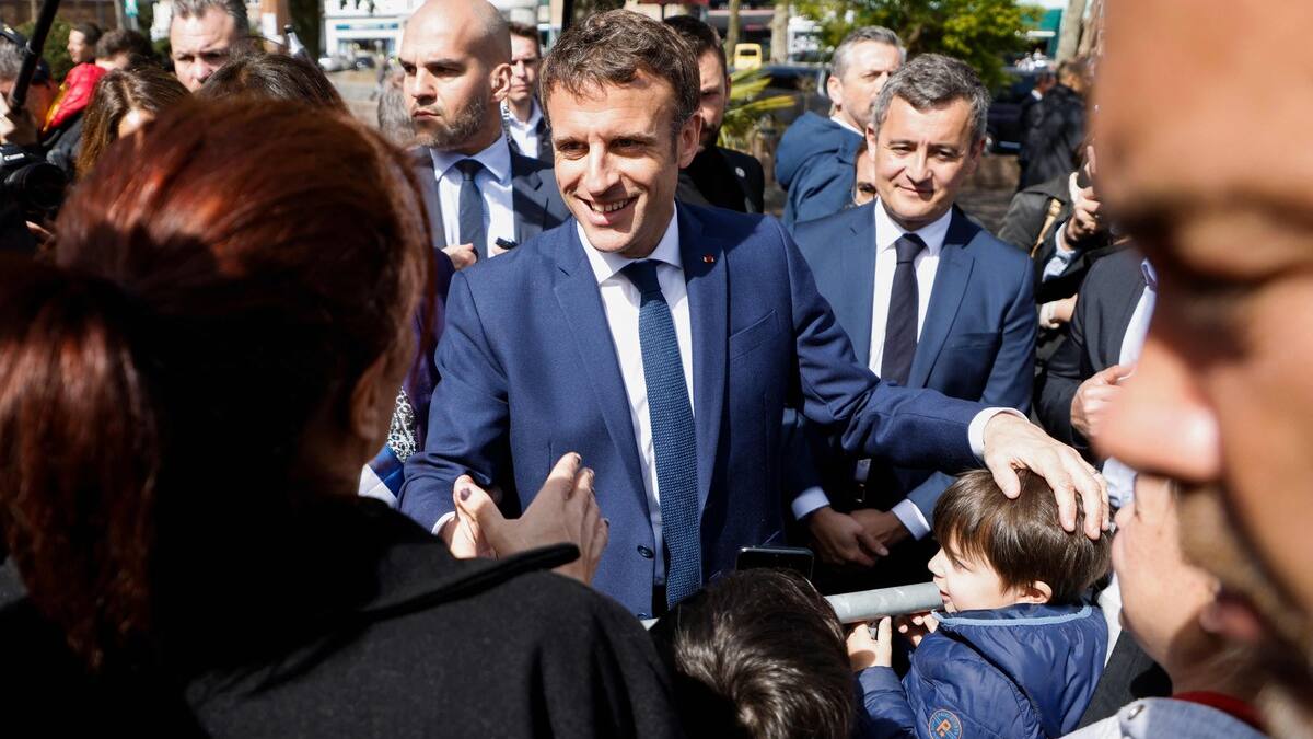 Macron et Le Pen repartent en campagne sur le terrain
