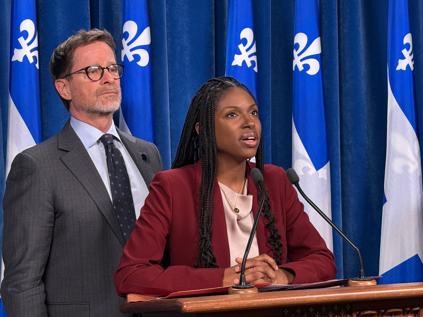 Tous les partis, sauf les libéraux, sont scandalisés par les visites de soldats israéliens dans des écoles juives de Montréal